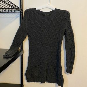 Dark grey knit sweater with pockets